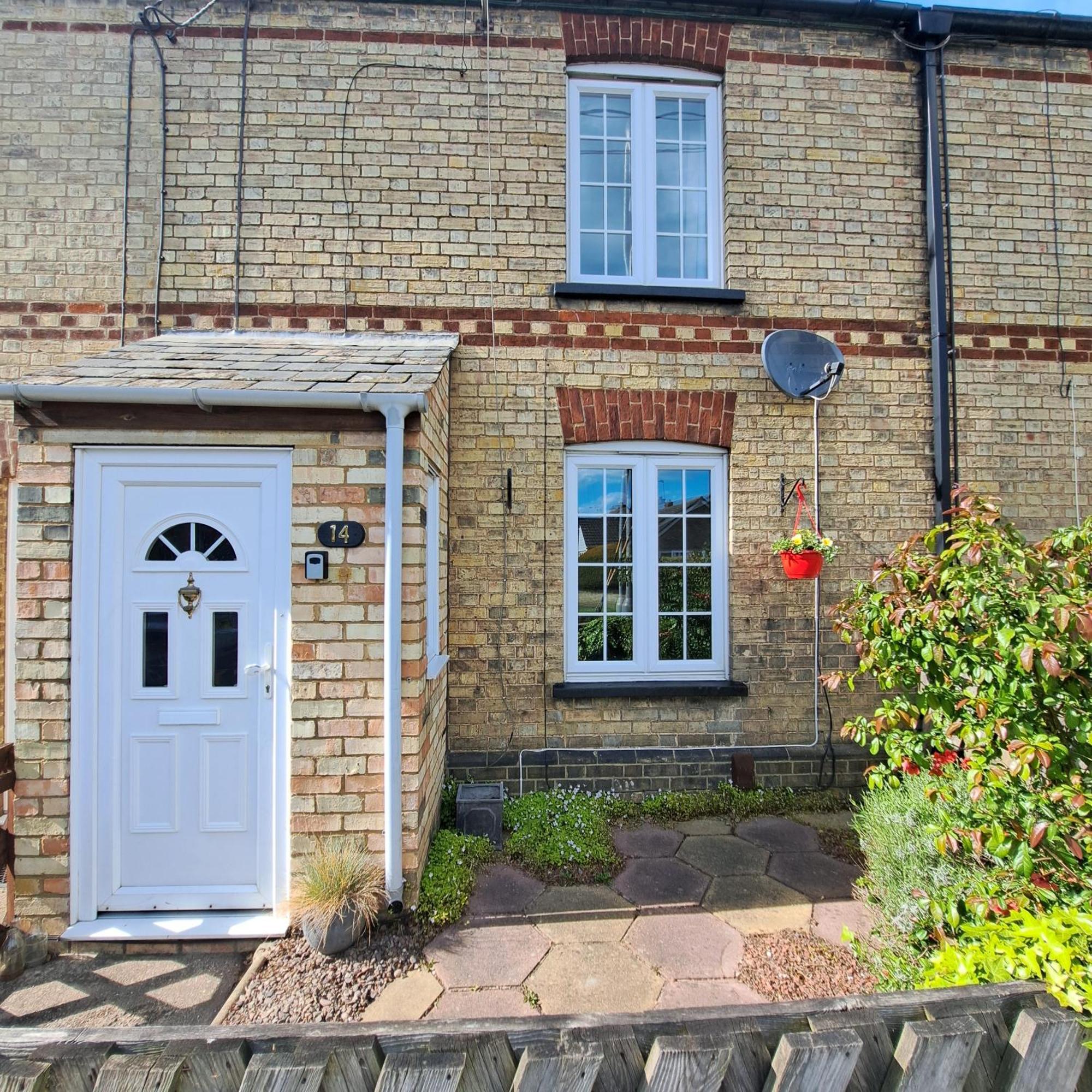 Generous 3 Bed In The Heart Of The Village Huntingdon Exterior foto