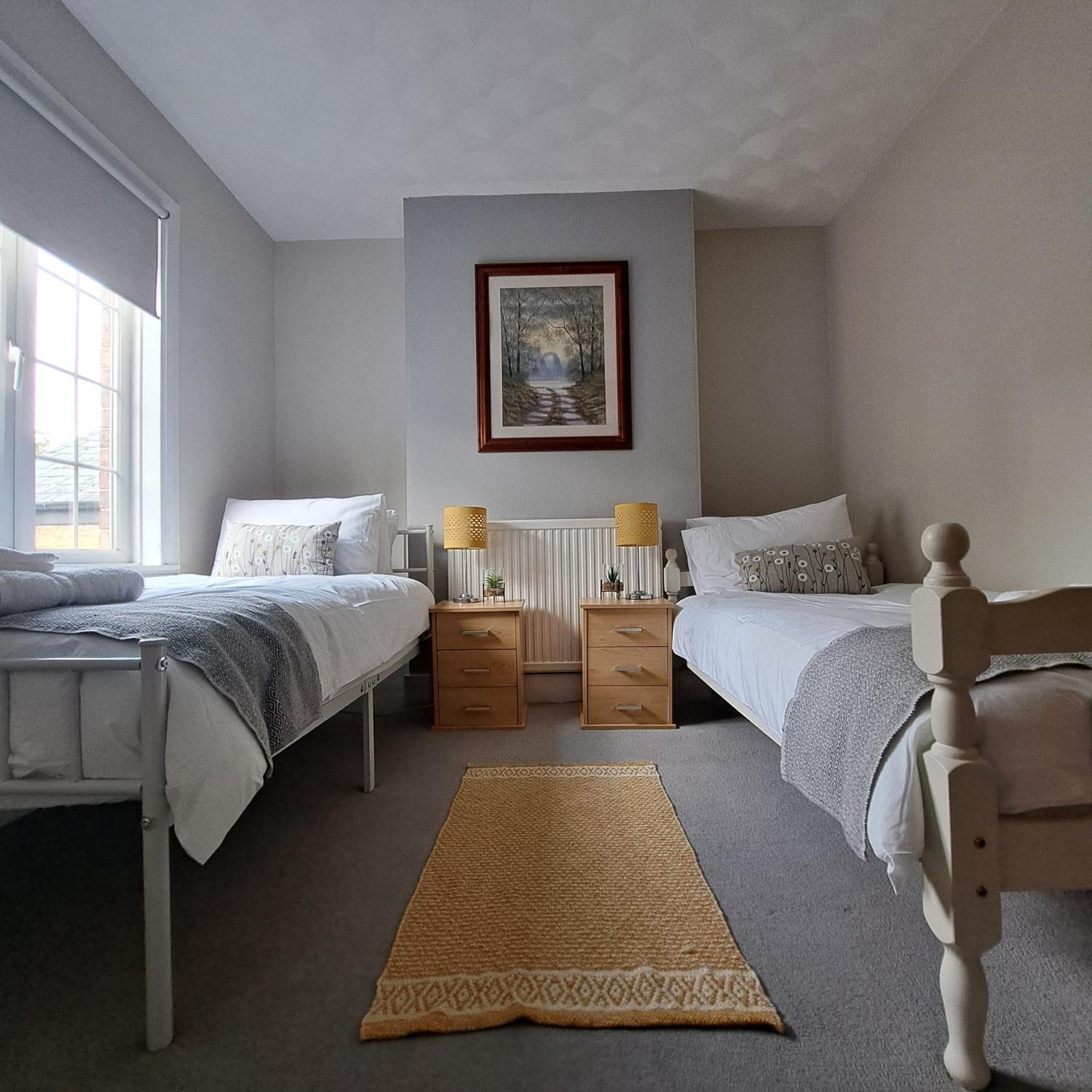 Generous 3 Bed In The Heart Of The Village Huntingdon Exterior foto